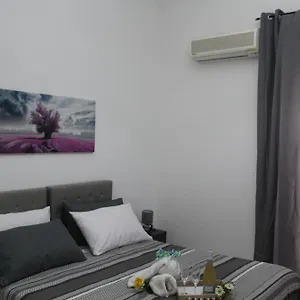 https://la-casetta-di-fefe.palermohotels.org